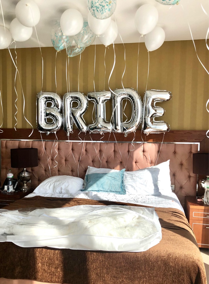 Надпись из шаров BRIDE СЕРЕБРО .Утро невесты