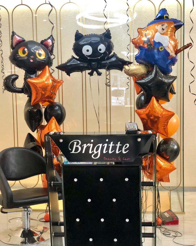 Оформление шарами салона красоты