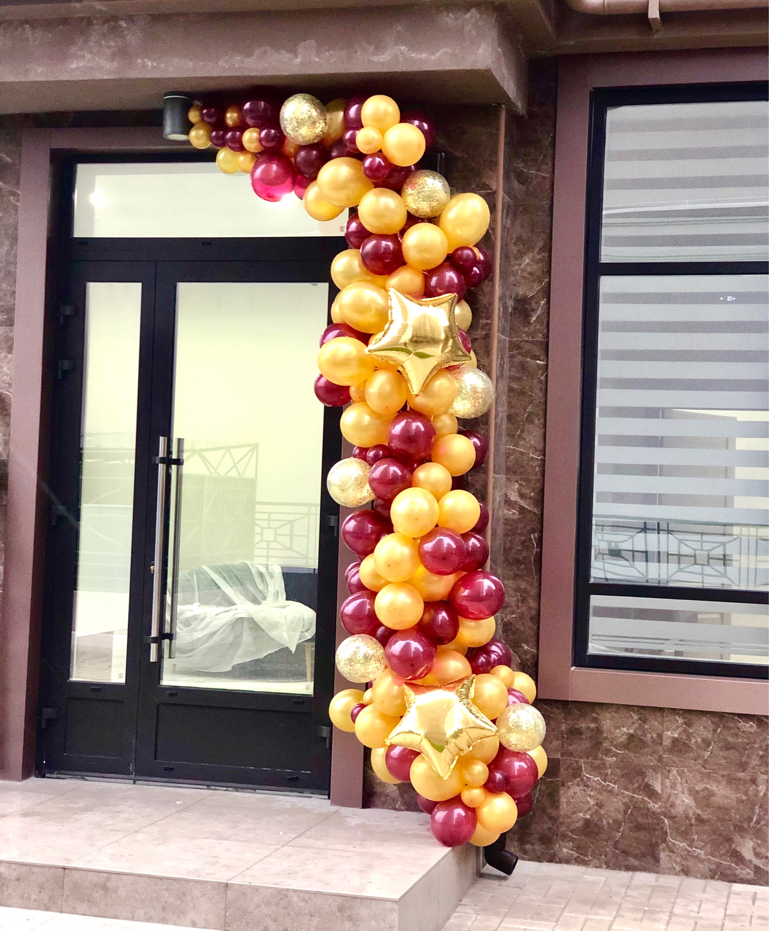 Разнокалиберная гирлянда на открытие(цена за метр)