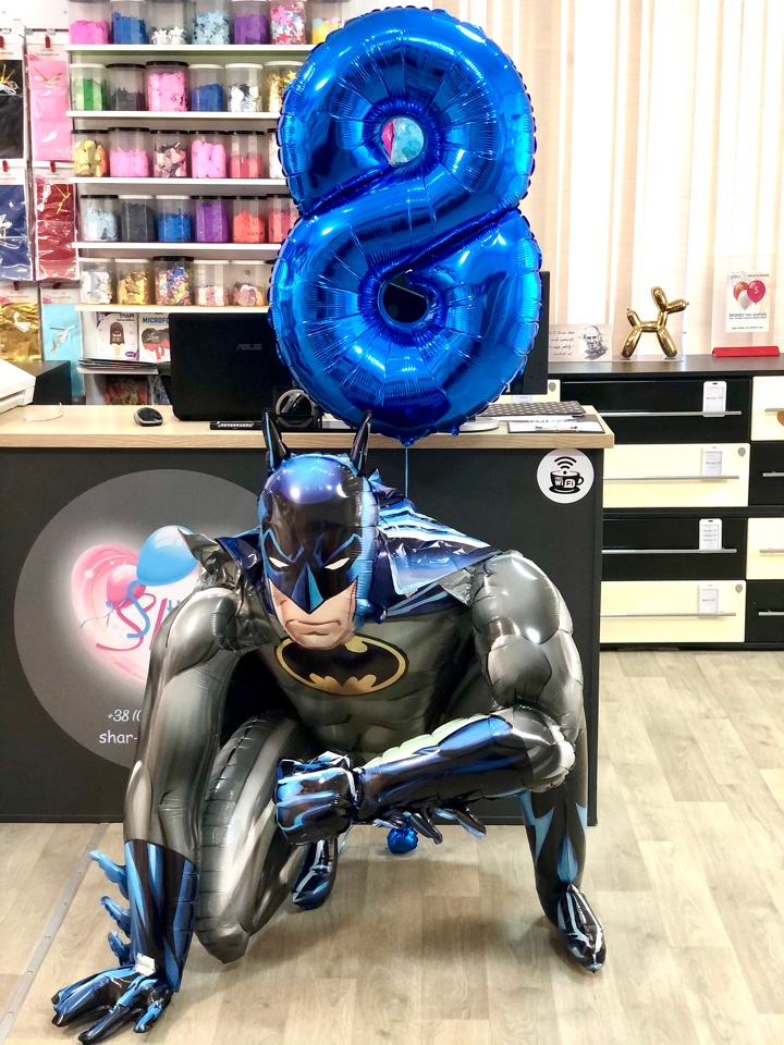Шарик Бетмен и цифра на день рождения 