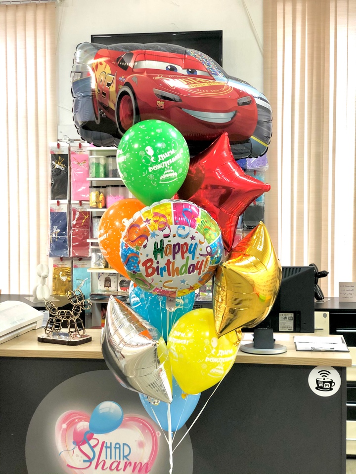 Букет шариков с машинкой Маквин 