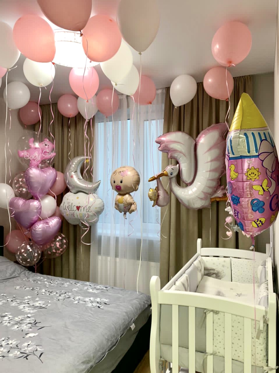 Оформление комнаты шарами на выписку девочки