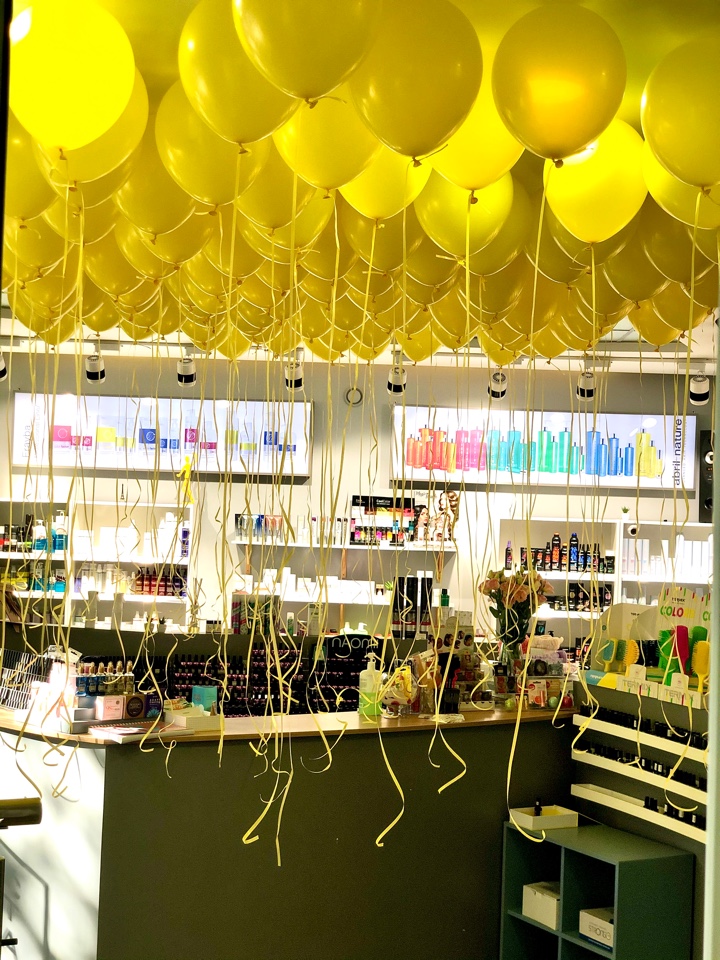 Потолок в шарах 100 штук(цвет на выбор)