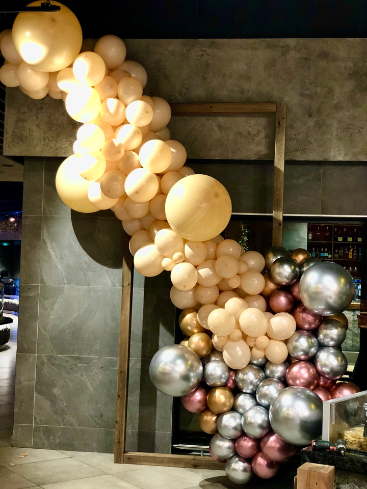 Стильная фото зона на стену