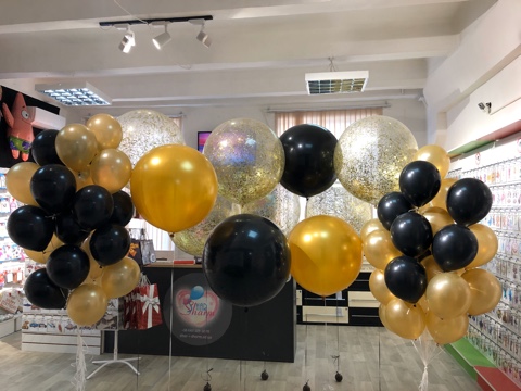 Фото зона из шаров Гигантов