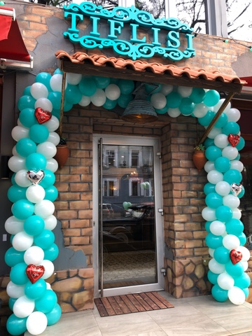 Оформление входа на открытие ресторана