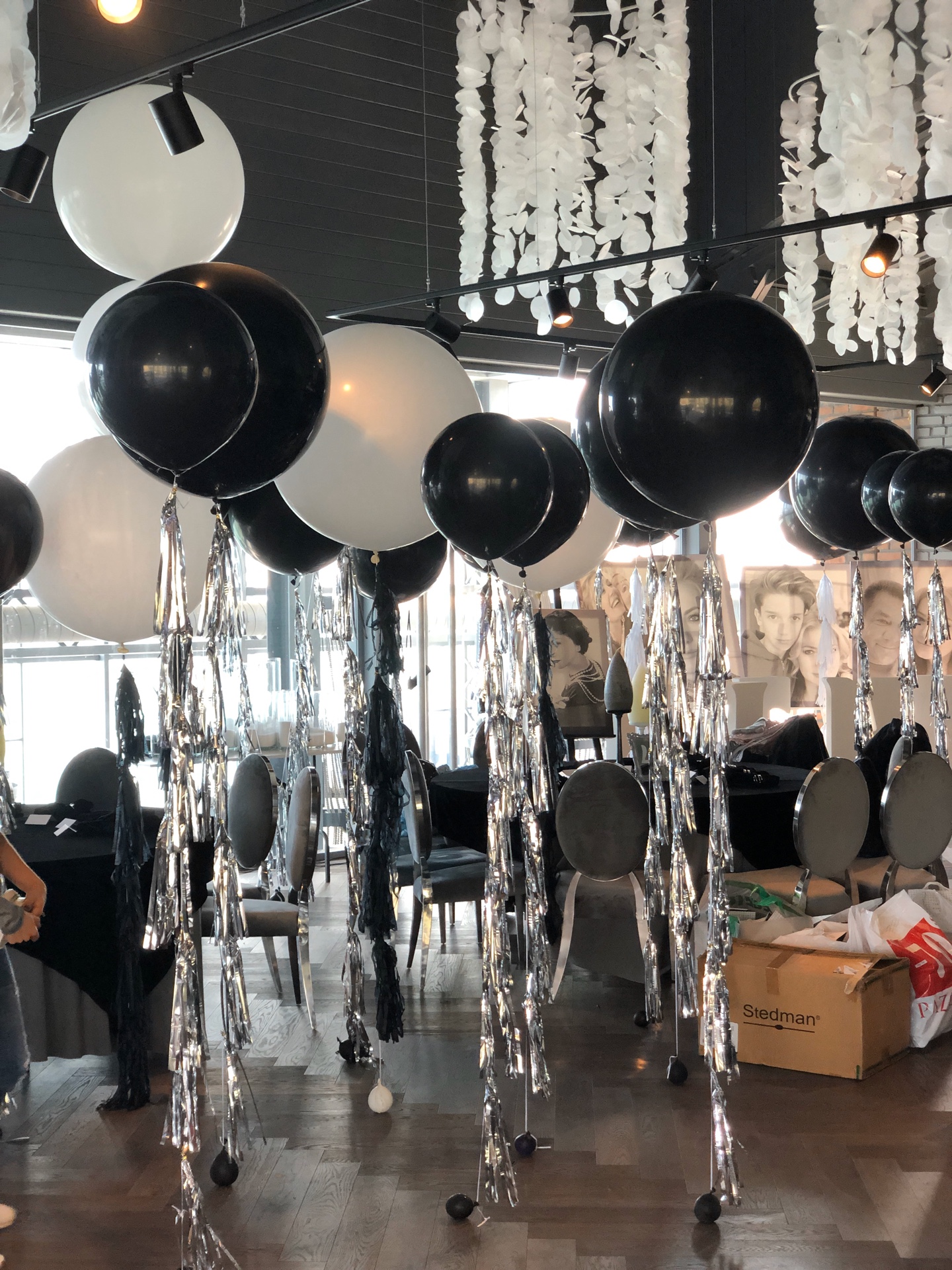 Шары гиганты с кисточками тишью