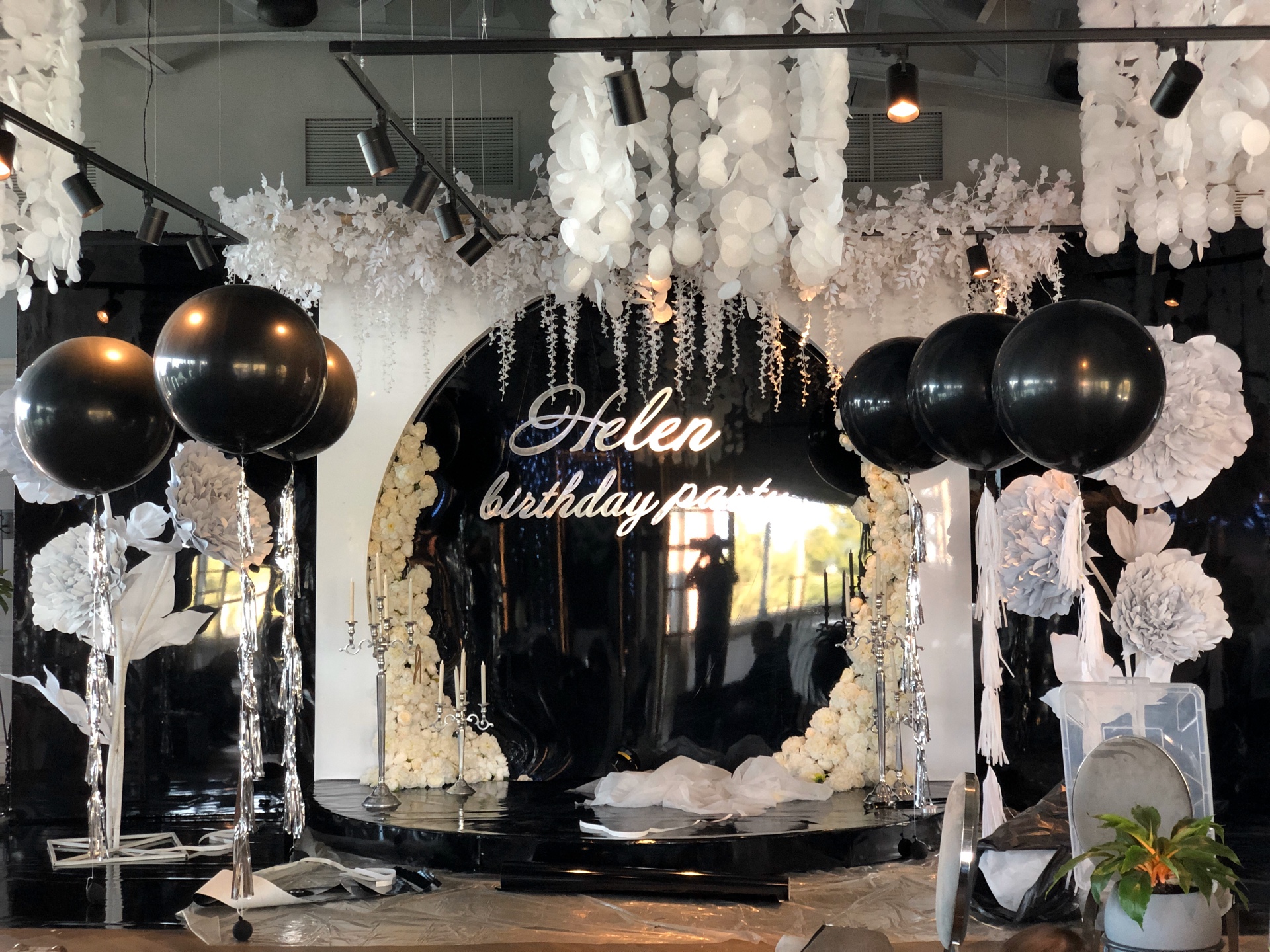 Шары гиганты , с кисточками тишью 