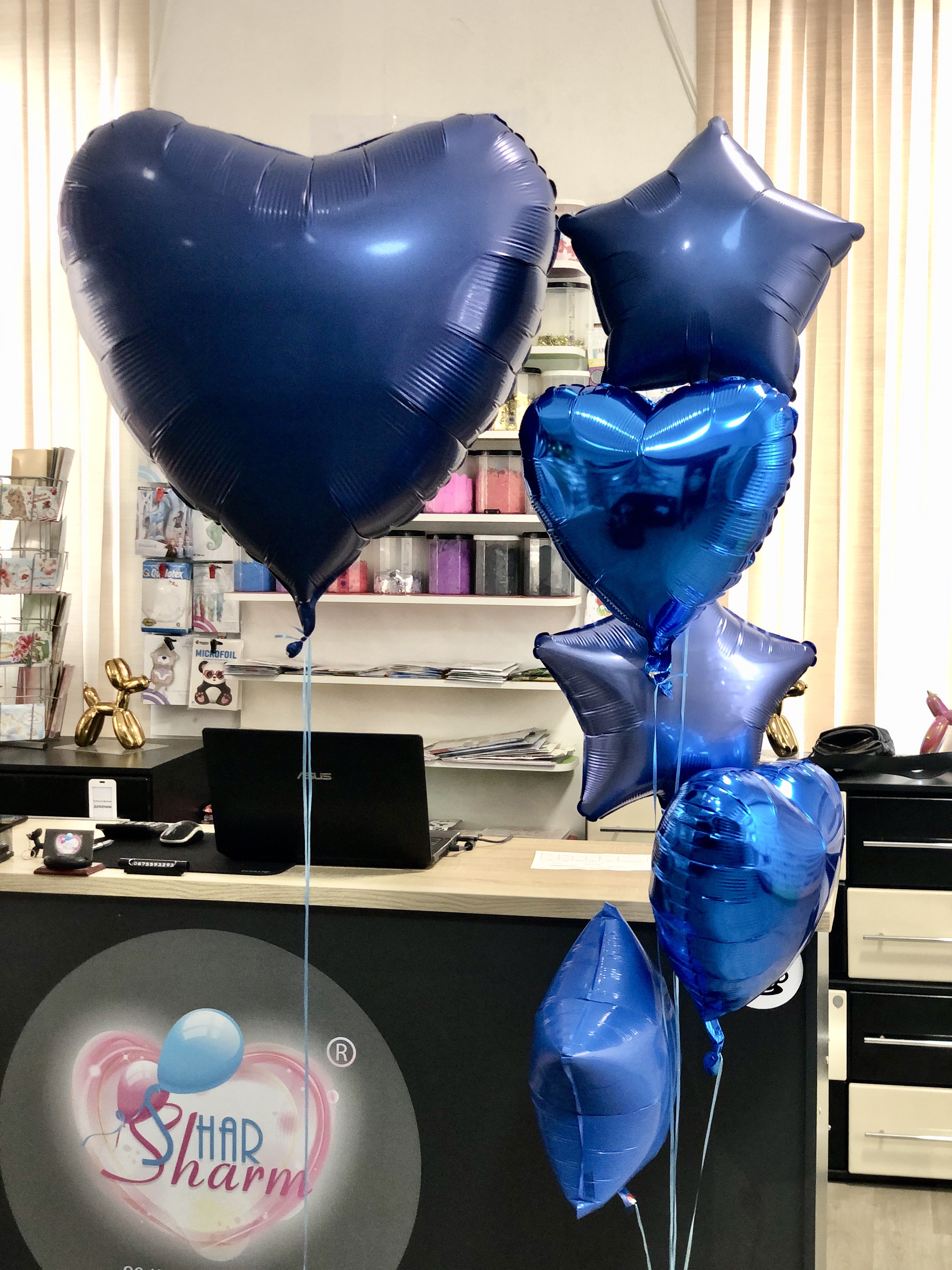 Набор из синих звезд и сердец