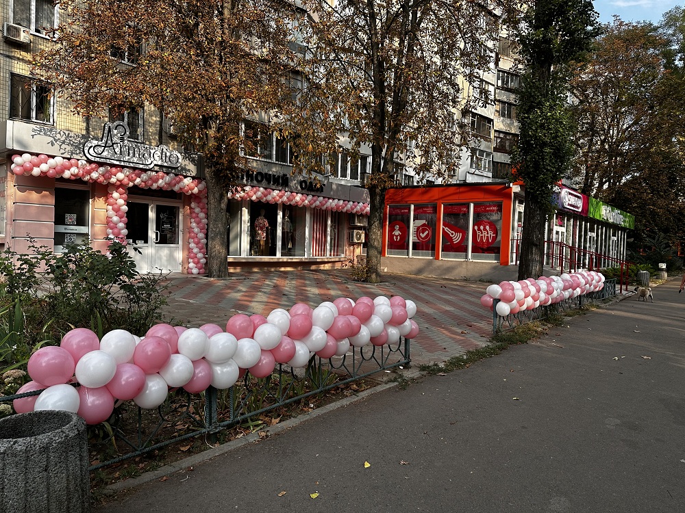 Украшение гирляндой фасада (цена за 1 метр)