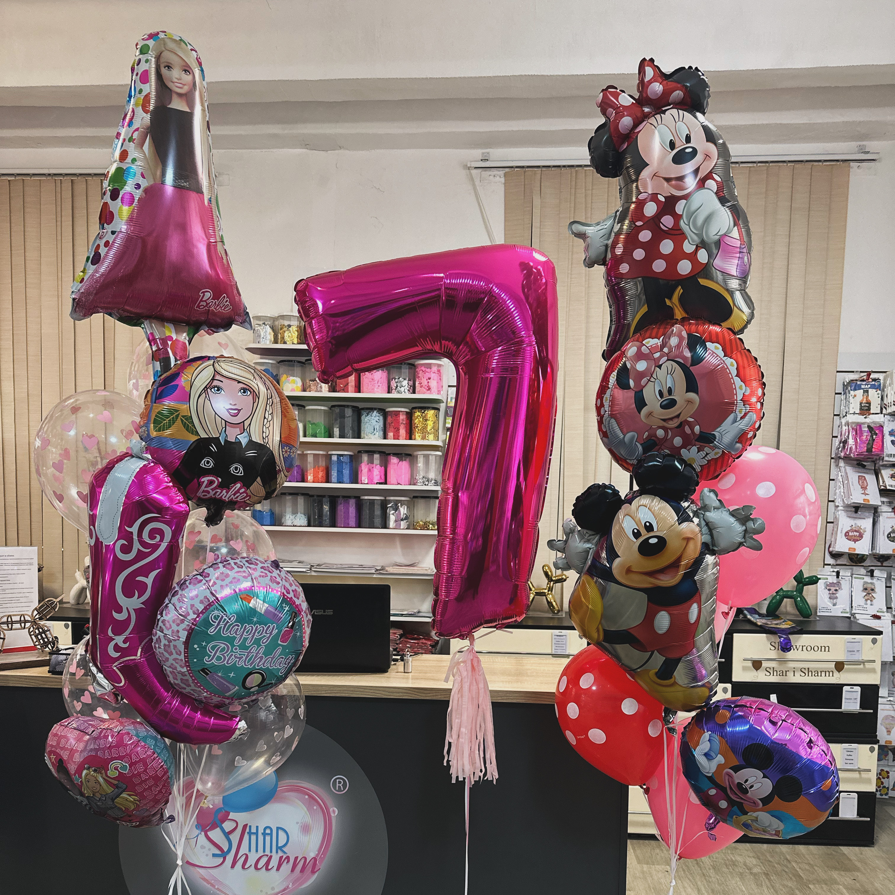 Набор шаров с Микки и Минни и Барби