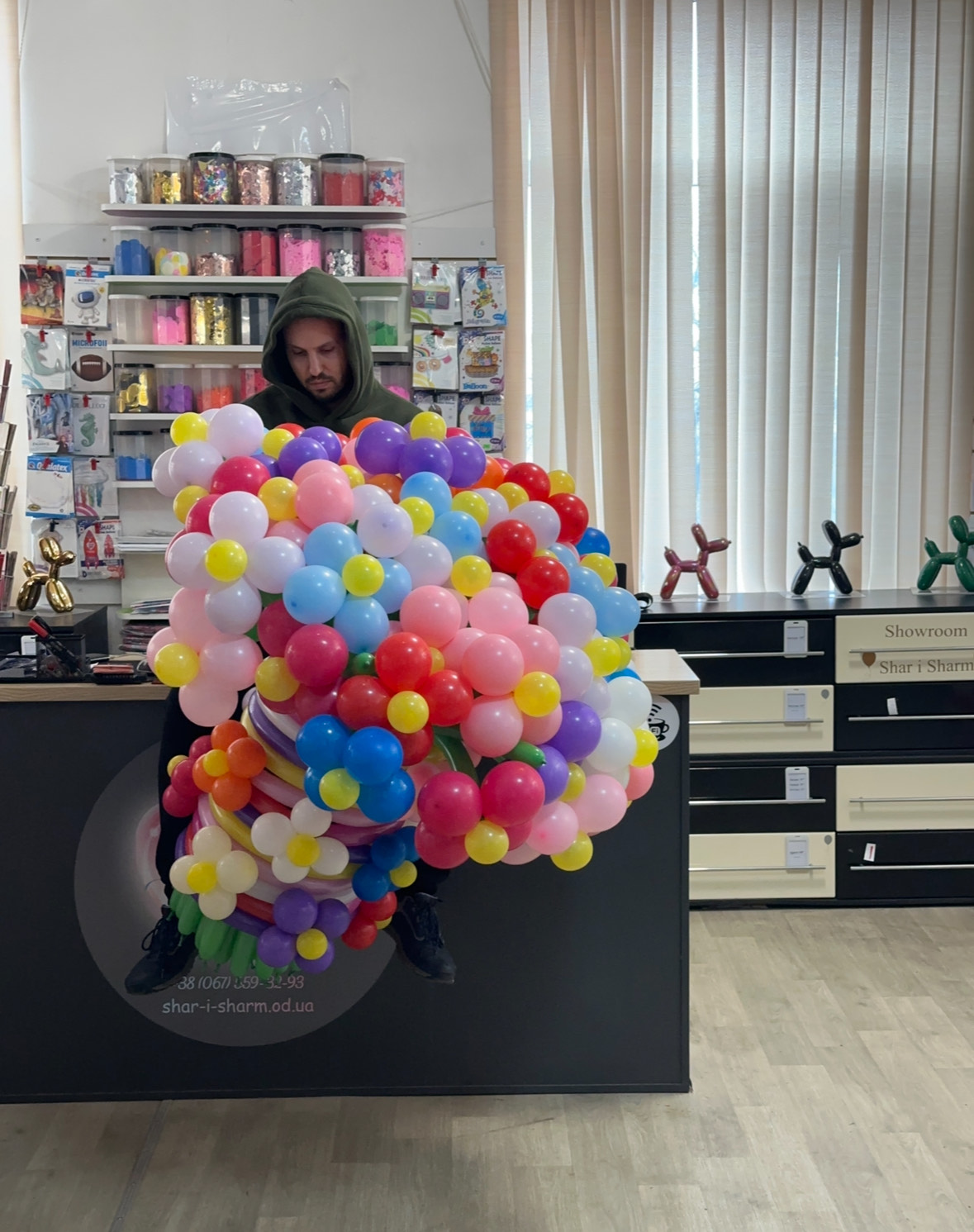 Большой букет цветов из шариков