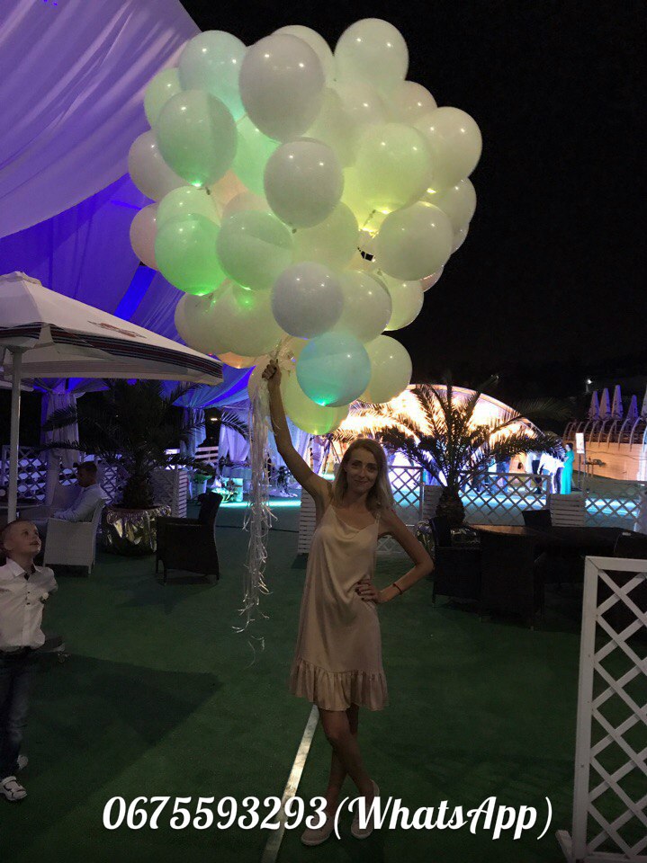 Светящиеся шары белые- 50 штук