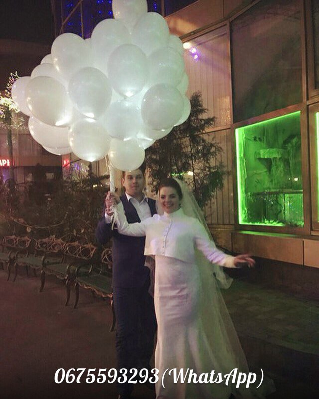 Светящиеся шары белые- 35 штук