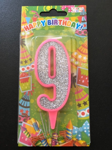 Свеча 9 розовая (10см)